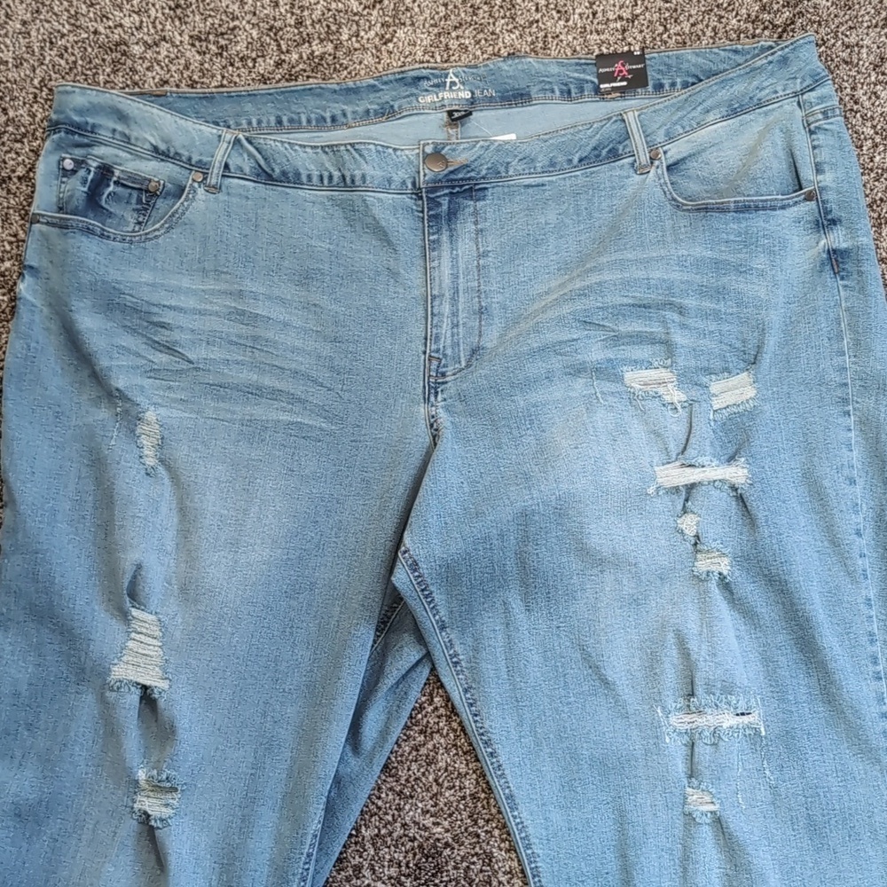 NEW Ashley Stewart Girlfriend Jeans Stretchy Distressed High rise Roomy Size 32S